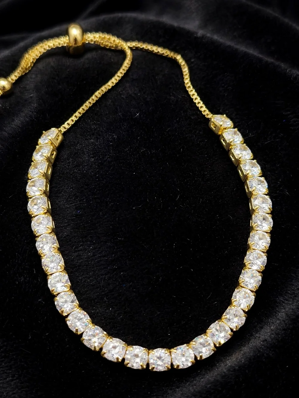 Bracelet with Clear Stones - Made With Swarovaski Crystal